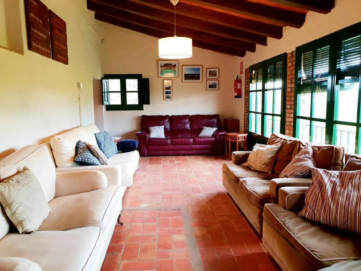 Masia Para Grupos Con Piscina Privada28 Pax Cabanelles Exterior photo